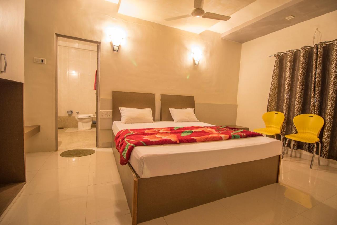 Hotel Yogiraj Palace Shegaon Eksteriør bilde