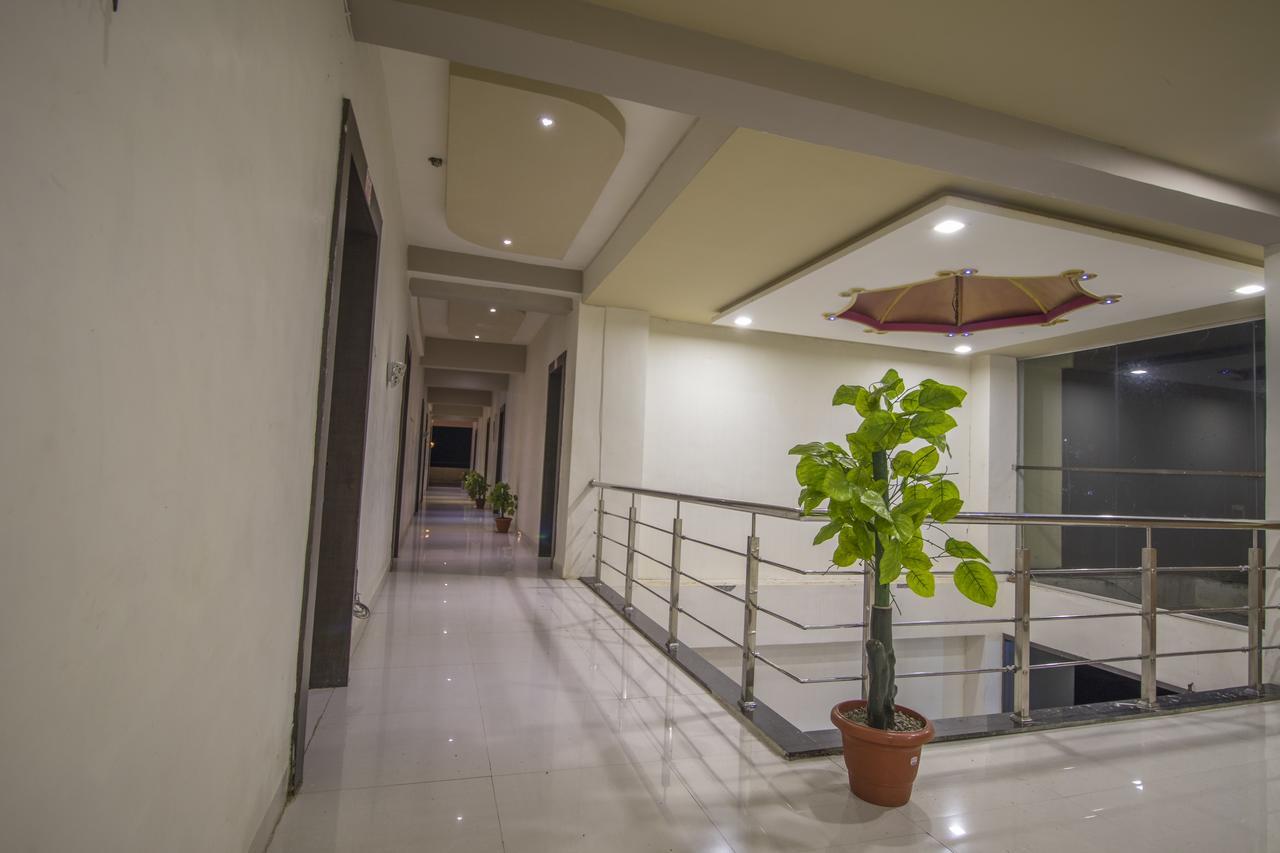 Hotel Yogiraj Palace Shegaon Eksteriør bilde