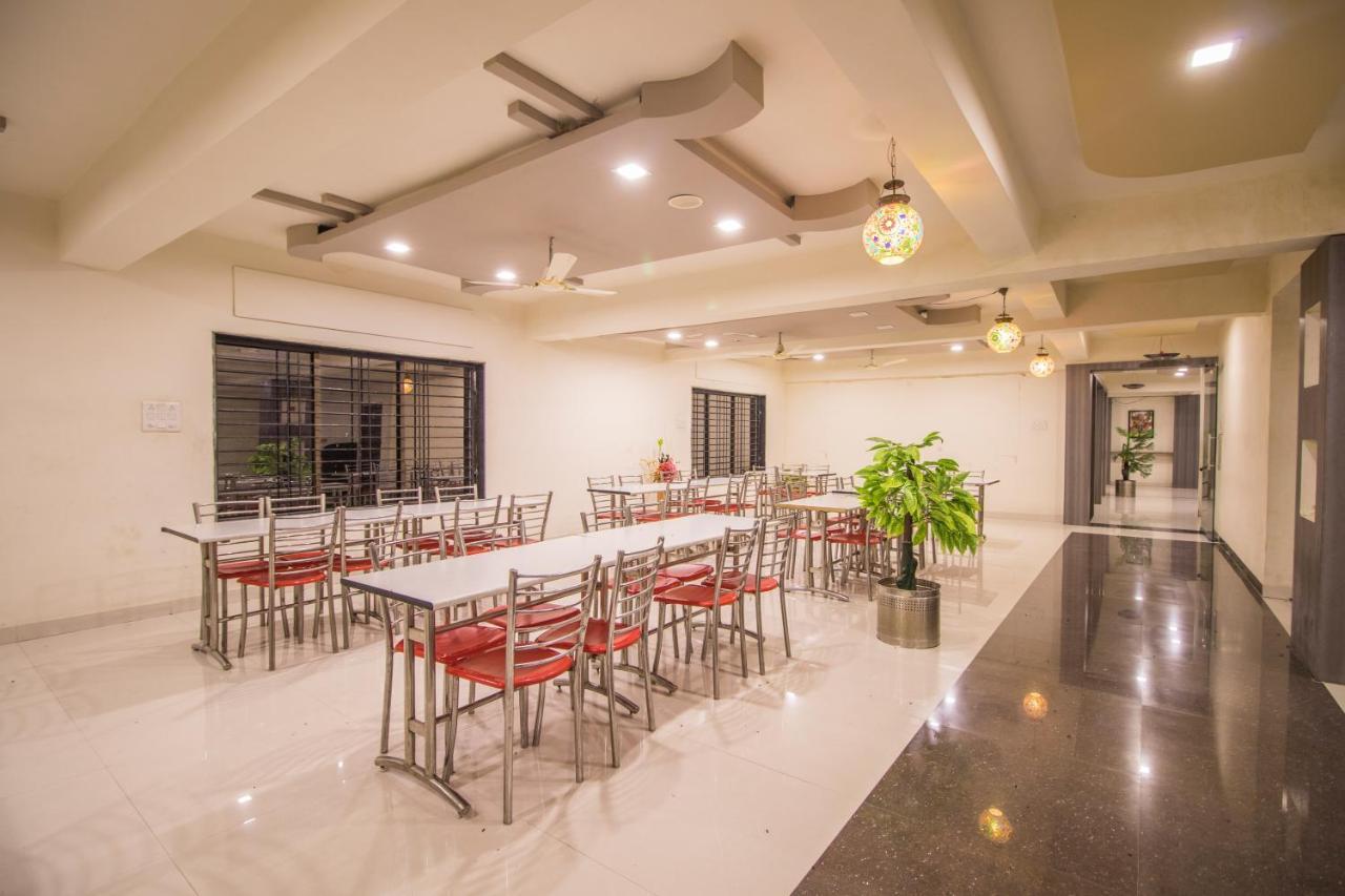 Hotel Yogiraj Palace Shegaon Eksteriør bilde