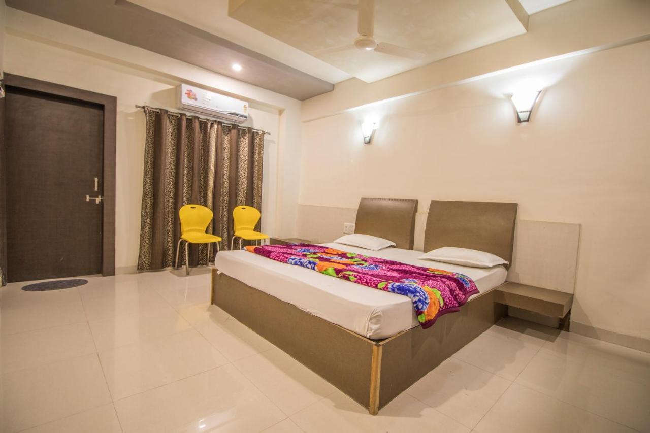 Hotel Yogiraj Palace Shegaon Eksteriør bilde