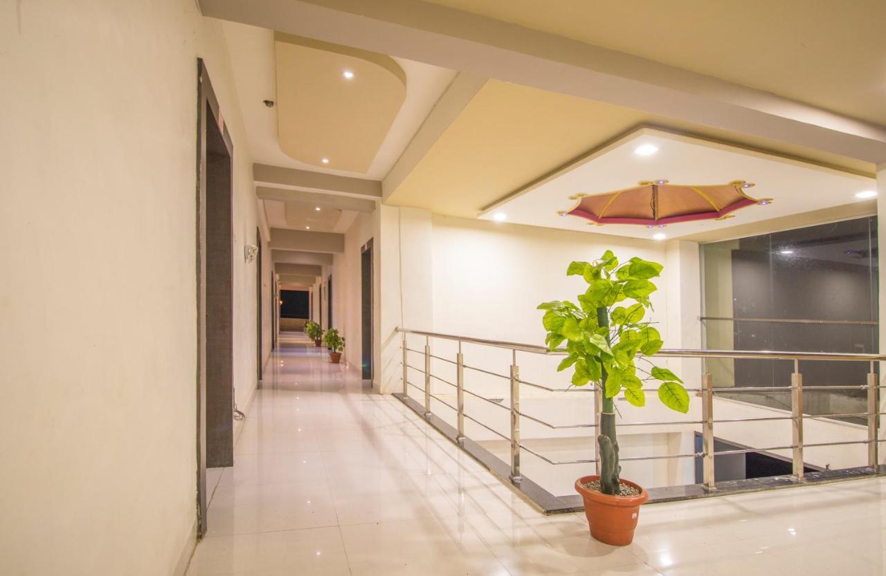Hotel Yogiraj Palace Shegaon Eksteriør bilde