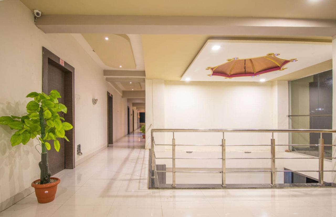 Hotel Yogiraj Palace Shegaon Eksteriør bilde