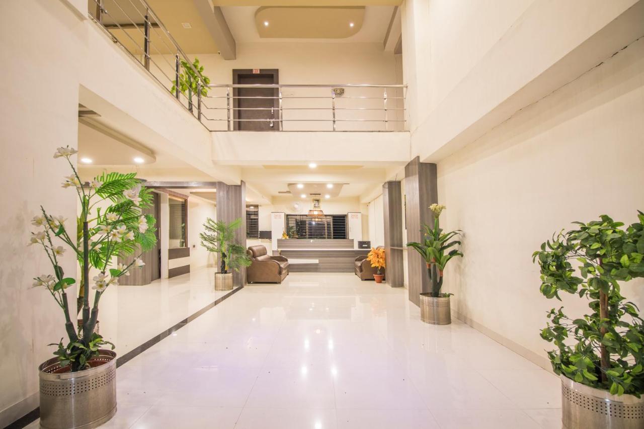 Hotel Yogiraj Palace Shegaon Eksteriør bilde