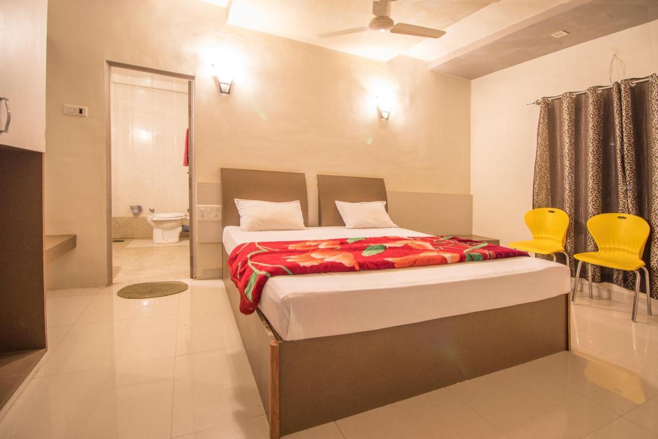 Hotel Yogiraj Palace Shegaon Eksteriør bilde