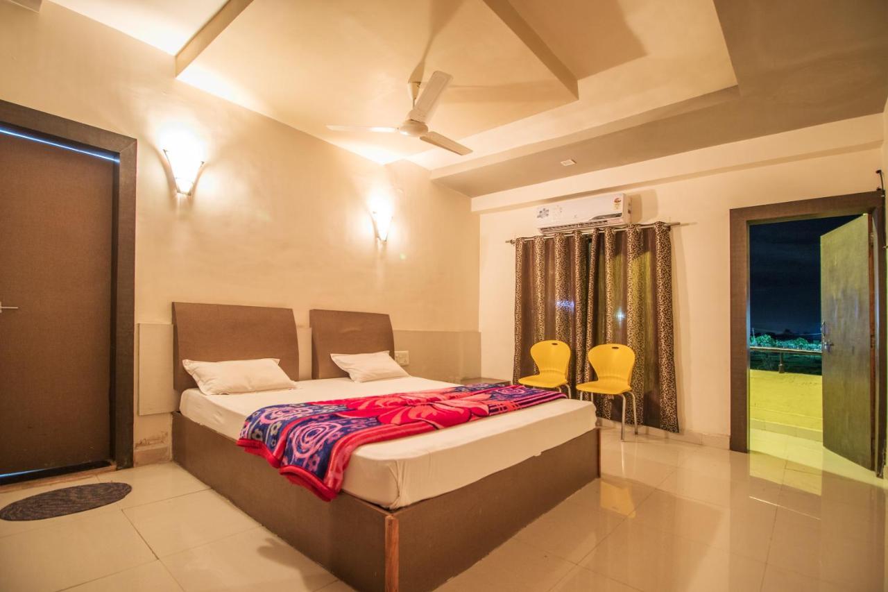 Hotel Yogiraj Palace Shegaon Eksteriør bilde